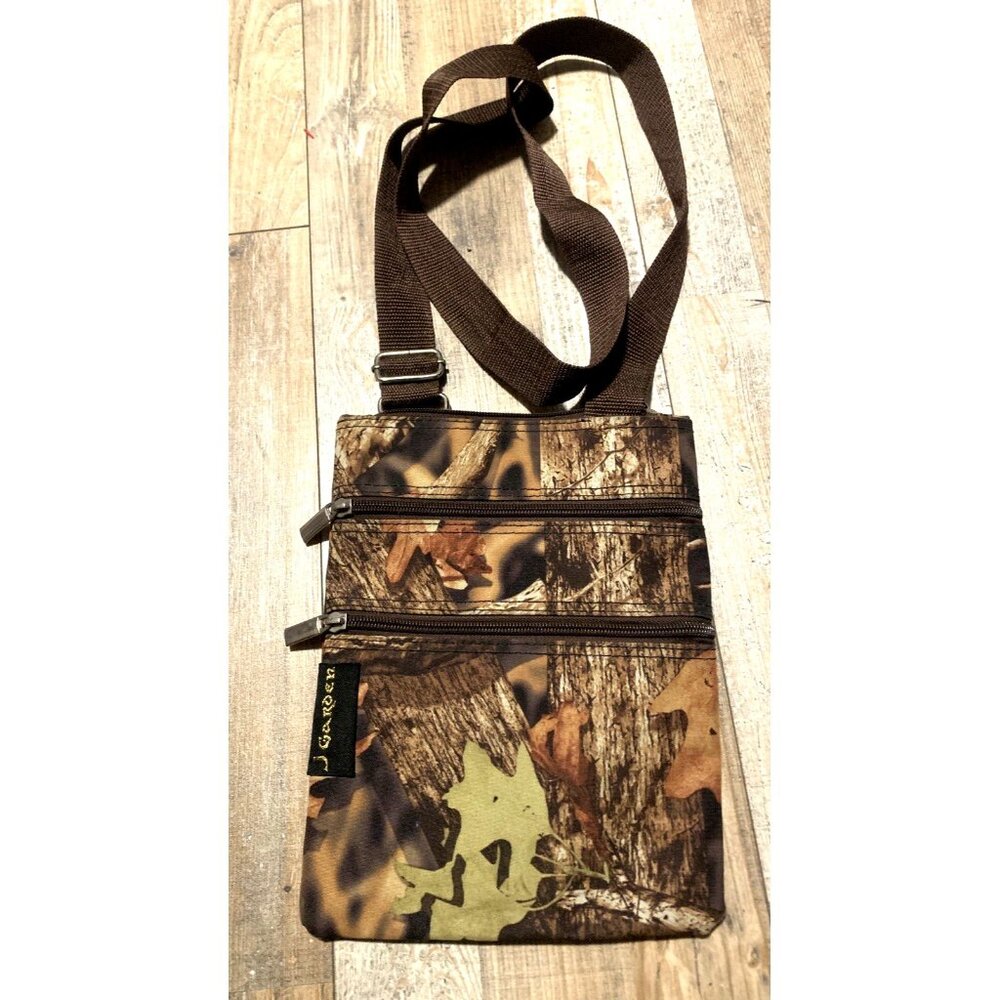 J. Garden Oak Tree Camo Print Cross Body Pouch Bag Zippers Strap 7.5"X10"